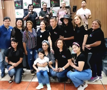 Equipo y aliados de Shari Wasi en una actividad del albergue